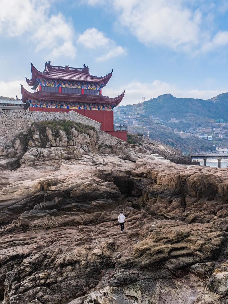 探訪臺(tái)州小洛迦 洞下魚(yú)師廟與沙灘的悠游之旅