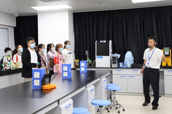 最美不過初見——2021級(jí)食品科學(xué)與工程新生見面會(huì)暨教學(xué)儀器導(dǎo)覽